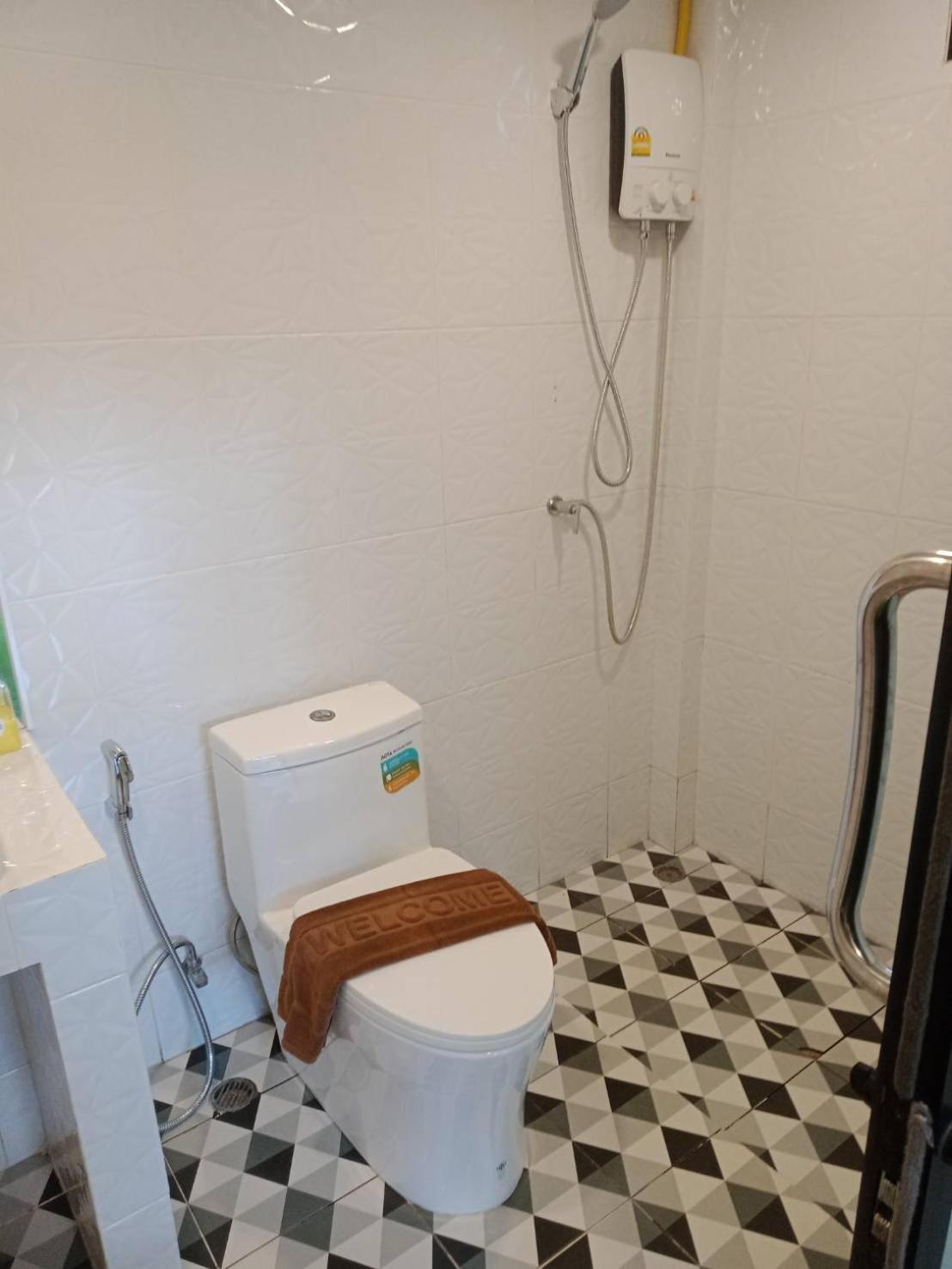 Kipbox Hotel Trang Εξωτερικό φωτογραφία